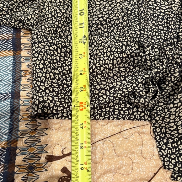 Princess Polly New Mood Cropped Top Black w/ Spotted Print SZ 6 - Picture 6 of 9